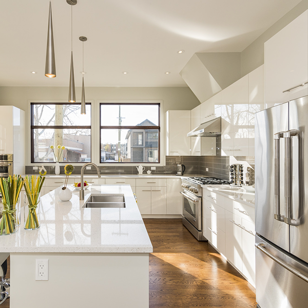 Professionally cleaned modern kitchen in a Chicago suburban home